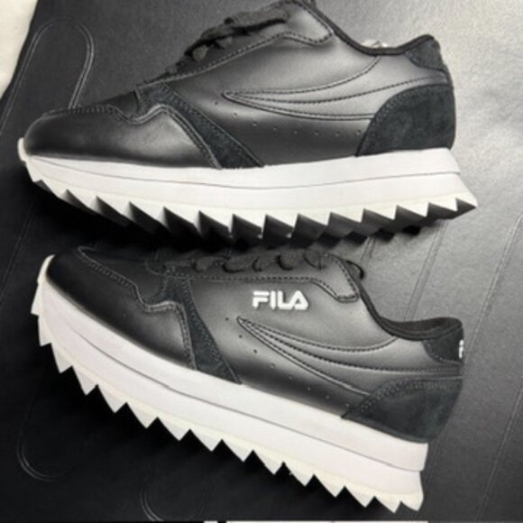 Fila Platform Sneakers - Size 6 - New In Box - Picture 5 of 10